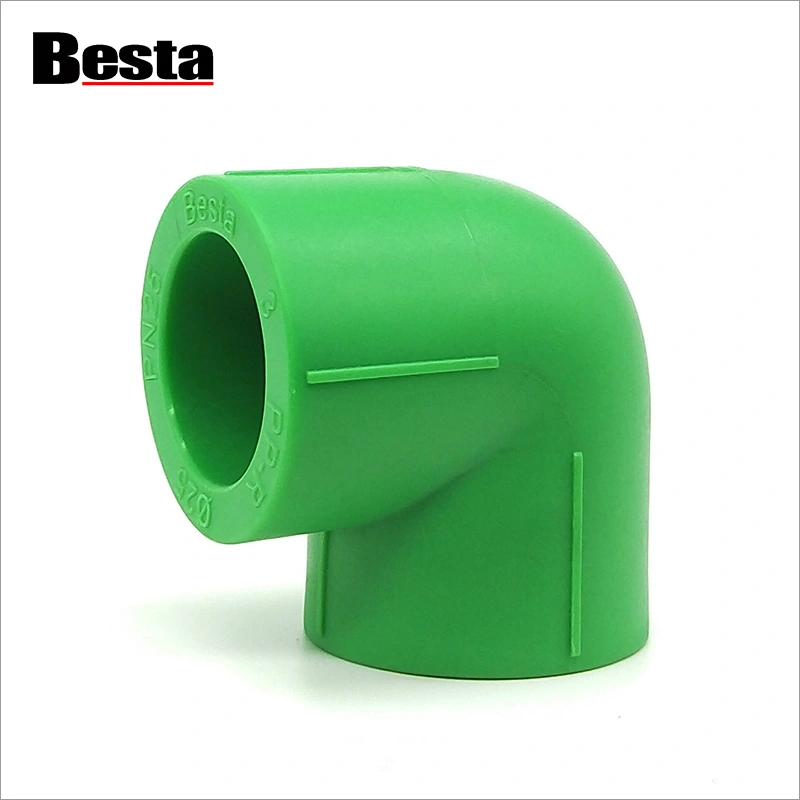Wie behält ich einen PPR -Plastik -Ellbogen von 90 ° bei?
